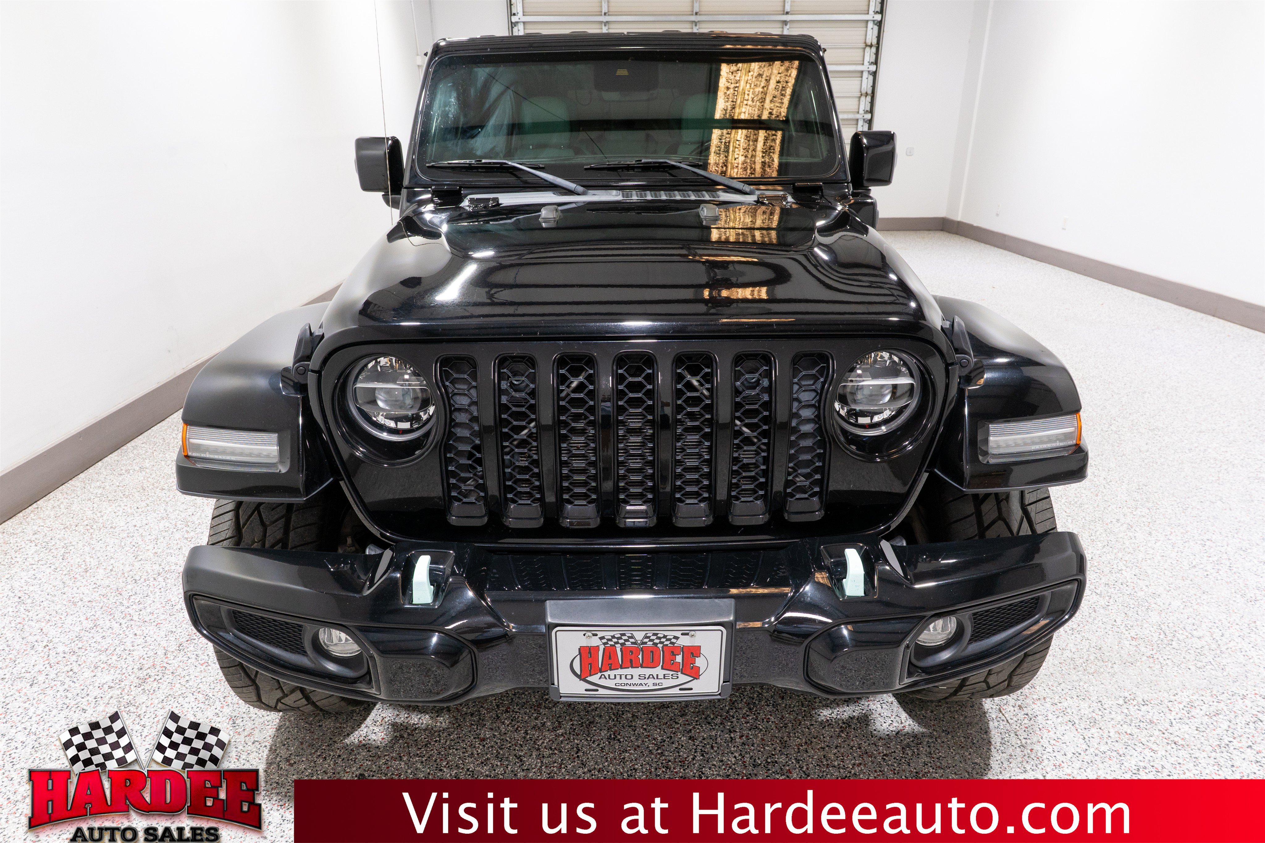 Used 2022 Jeep Wrangler Unlimited Sahara AWD/4WD image 7