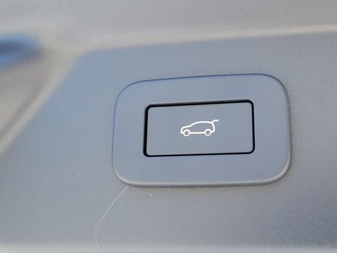 New 2026 Land Rover Range Rover Velar S AWD/4WD image 13