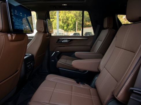 New 2026 Chevrolet Tahoe High Country AWD/4WD image 13
