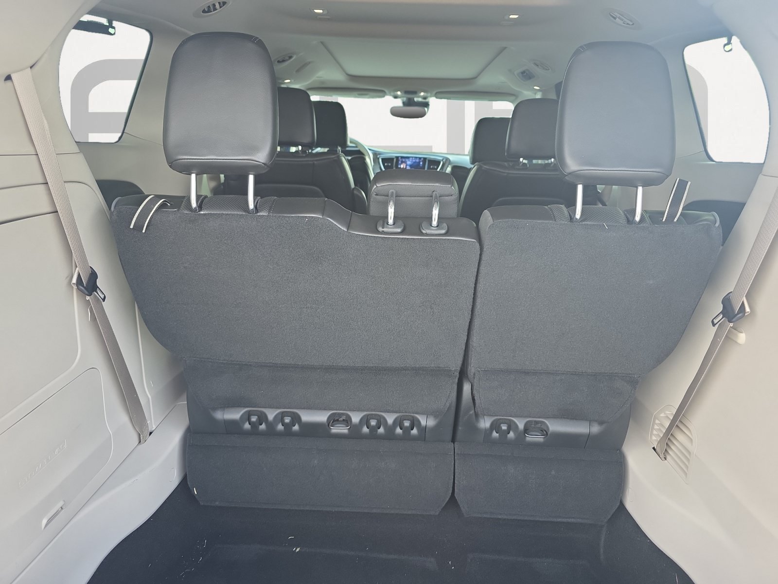 Used 2018 Chrysler Pacifica Limited w/ Tire & Wheel Group FWD image 10