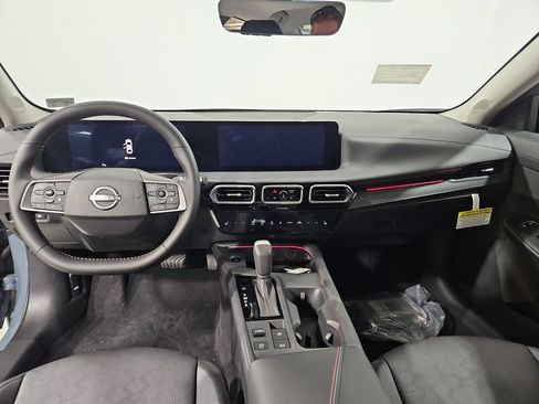 New 2026 Nissan Sentra SR w/ SR Premium Package FWD image 12