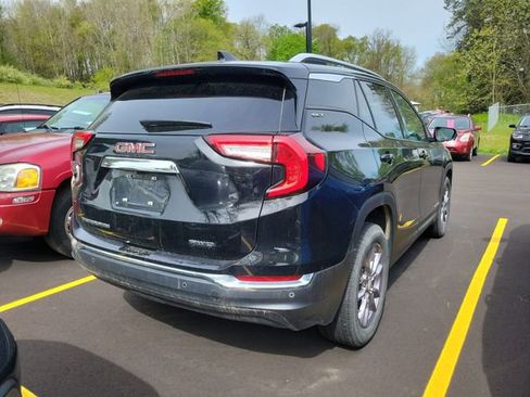 Used 2023 GMC Terrain SLT w/ LPO, Floor Liner Package AWD/4WD image 3