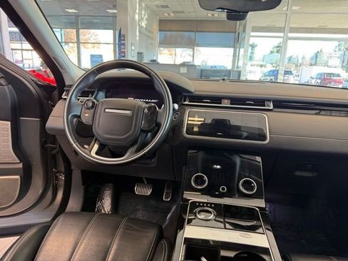 Used 2018 Land Rover Range Rover Velar R-Dynamic HSE image 24