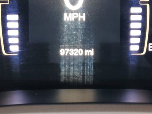Used 2016 Jeep Cherokee Latitude w/ Comfort & Sound Group FWD image 23