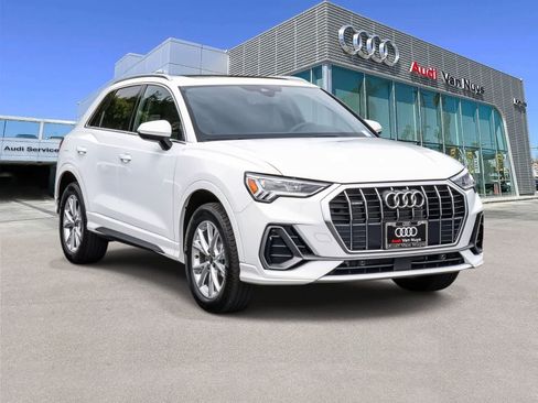 Used 2025 Audi Q3 2.0T Premium w/ Convenience Package AWD/4WD image 5