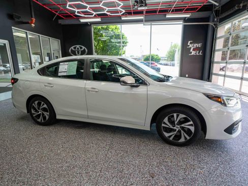 Used 2022 Subaru Legacy Premium AWD/4WD image 5