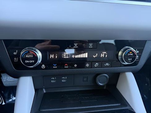 New 2026 Mitsubishi Outlander SEL image 21