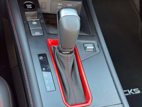 Used 2025 Nissan Kicks SR AWD/4WD image 29