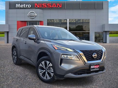 Certified 2023 Nissan Rogue SV image 1