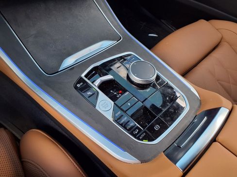 Used 2026 BMW X5 xDrive40i w/ M Sport Package image 12