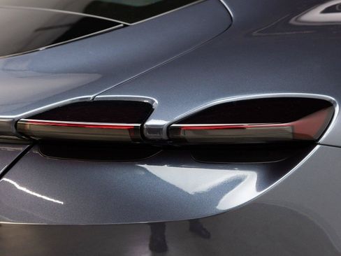 Certified 2021 Ferrari Roma RWD image 43