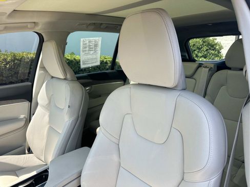 Certified 2023 Volvo XC90 T8 Plus w/ Protection Package Premier image 19