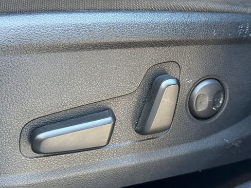 Used 2019 Hyundai Santa Fe SEL image 20