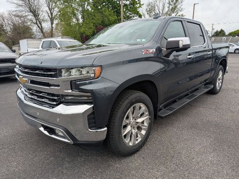 Used 2021 Chevrolet Silverado 1500 LTZ w/ LTZ Premium Package AWD/4WD image 3