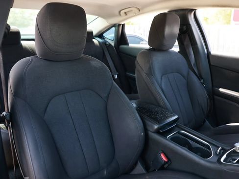 Used 2015 Chrysler 200 Limited w/ Convenience Group FWD image 24