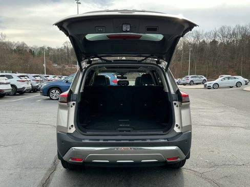 Used 2021 Nissan Rogue Platinum image 17