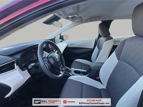 Used 2023 Toyota Corolla LE image 11