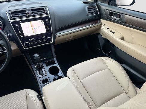 Used 2018 Subaru Outback 2.5i Limited image 30