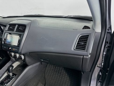 Used 2020 Mitsubishi Outlander Sport ES FWD image 27