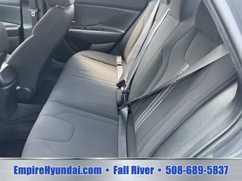 Used 2023 Hyundai Elantra SEL FWD image 13
