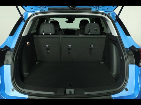 New 2026 Chevrolet TrailBlazer LT w/ Midnight Edition FWD image 8