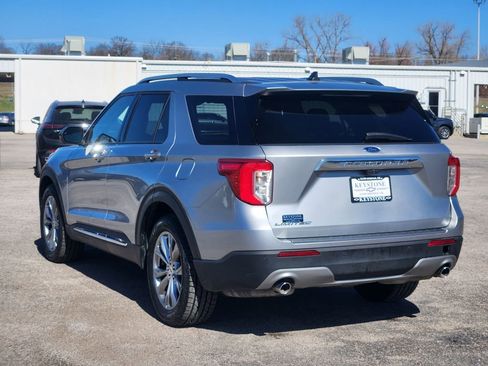 Used 2023 Ford Explorer Limited image 7