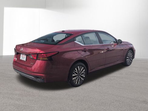 New 2026 Nissan Altima 2.5 SV AWD/4WD image 5