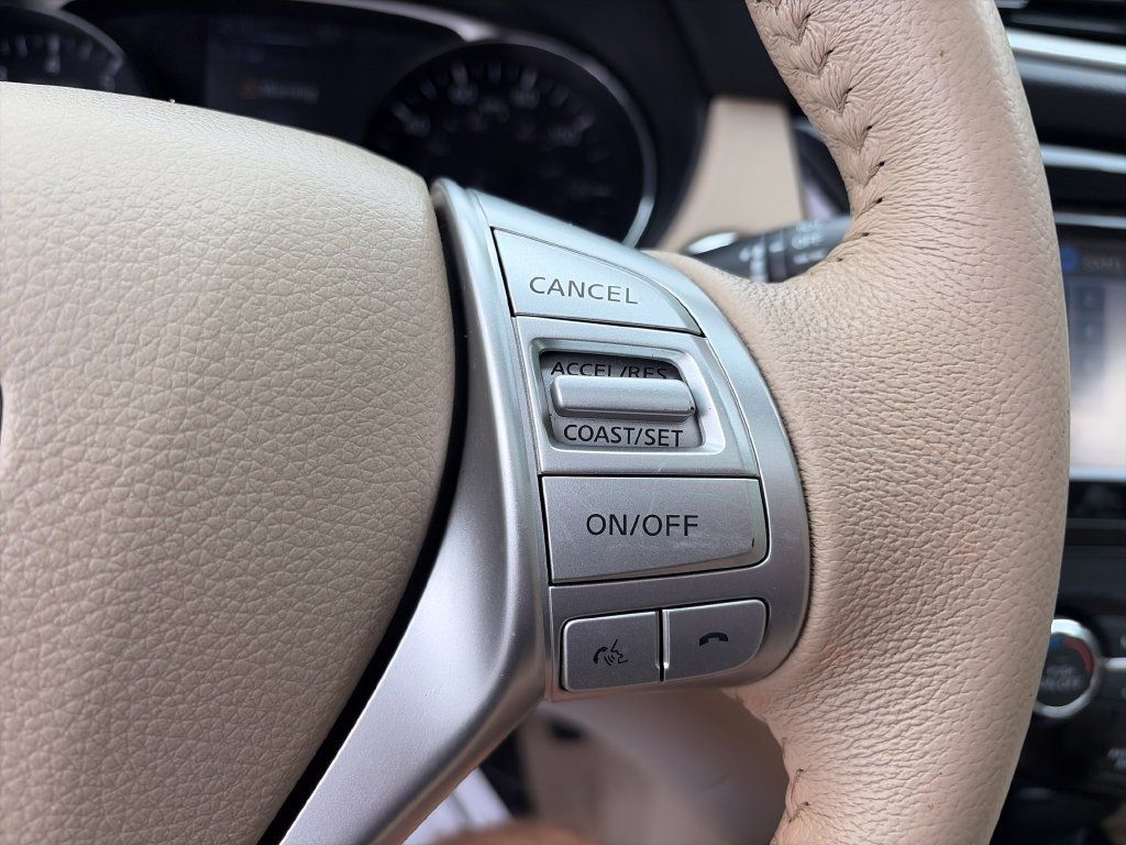 Used 2015 Nissan Rogue SL w/ SL Premium Package FWD image 35
