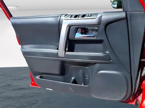 Used 2024 Toyota 4Runner SR5 image 16