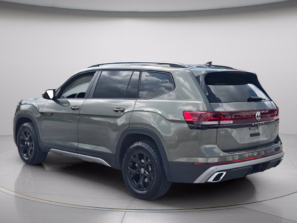Certified 2025 Volkswagen Atlas Peak Edition SE AWD/4WD image 4