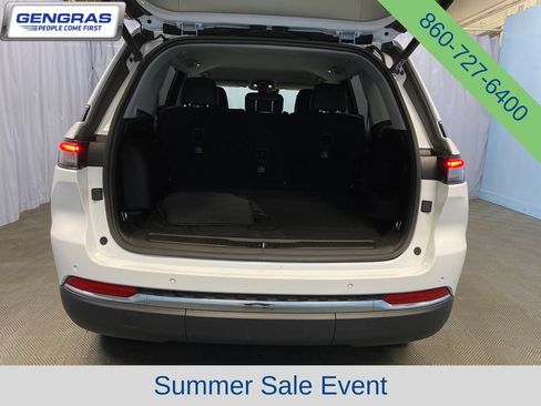 Used 2023 Jeep Grand Cherokee Limited w/ Luxury Tech Group II AWD/4WD image 32
