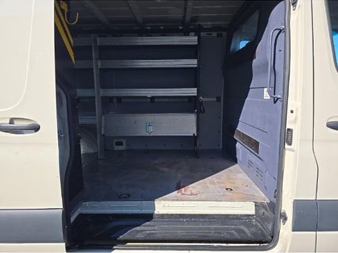 Used 2023 Mercedes-Benz Sprinter 2500 image 7