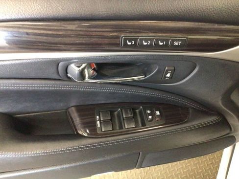 Used 2016 Lexus LS 460 AWD w/ Comfort Package image 8