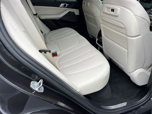 Used 2021 BMW X5 sDrive40i w/ Executive Package image 16