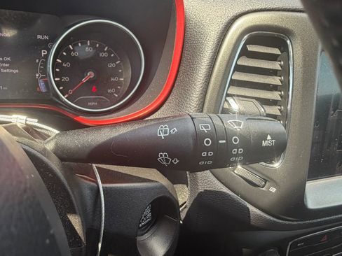 Used 2017 Jeep Compass Trailhawk w/ Popular Equipment Group AWD/4WD image 22