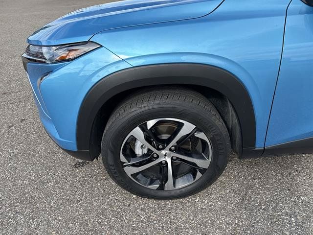 Used 2025 Chevrolet Trax RS w/ Driver Confidence Package FWD image 19