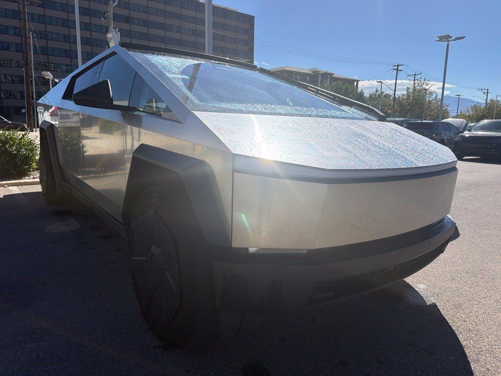 Used 2024 Tesla Cybertruck Cyberbeast AWD/4WD image 3