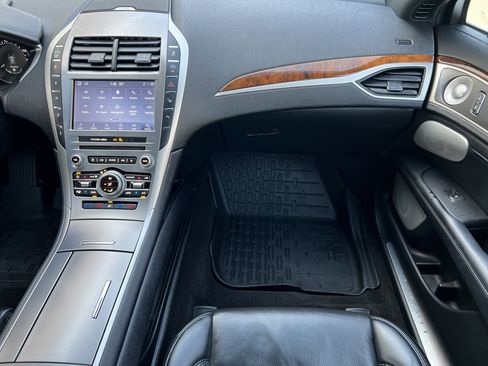 Used 2020 Lincoln MKZ Reserve w/ Luxury Package FWD image 35