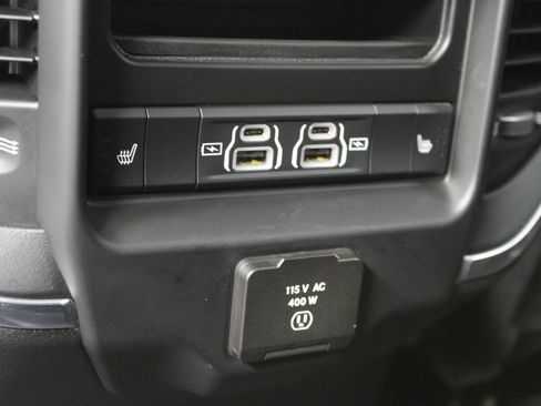 Used 2022 RAM 2500 Laramie AWD/4WD image 14