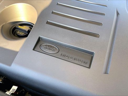 New 2026 Land Rover Range Rover SE image 17