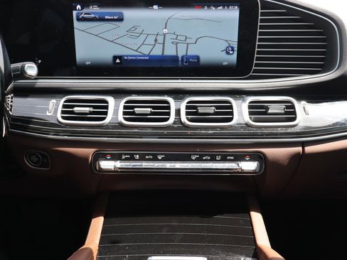 Used 2024 Mercedes-Benz GLE 450 4MATIC image 14