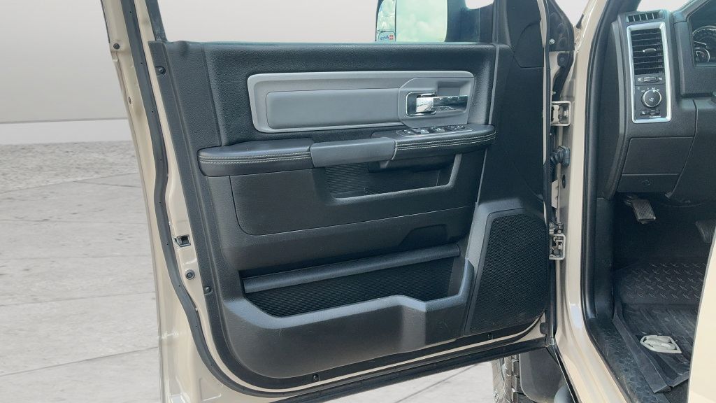 Used 2018 RAM 2500 Power Wagon w/ Leather & Luxury Group AWD/4WD image 17