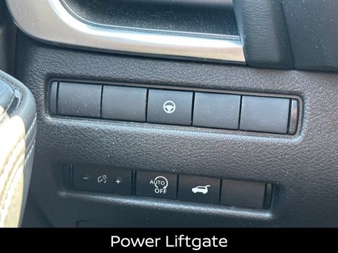 Certified 2023 Nissan Rogue SV w/ SV Premium B Package AWD/4WD image 17