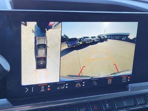 Used 2024 GMC Sierra 2500 SLT w/ SLT Premium Package image 24