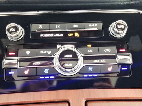 Used 2023 Lincoln Navigator Reserve image 34