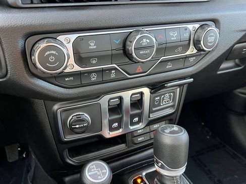New 2026 Jeep Wrangler Sport AWD/4WD image 24