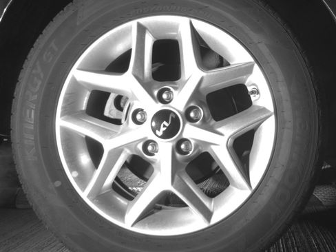 Used 2025 Kia Soul LX w/ LX Technology Package FWD image 15