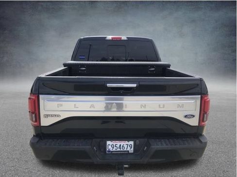 Used 2015 Ford F150 Platinum w/ Equipment Group 701A Luxury AWD/4WD image 8