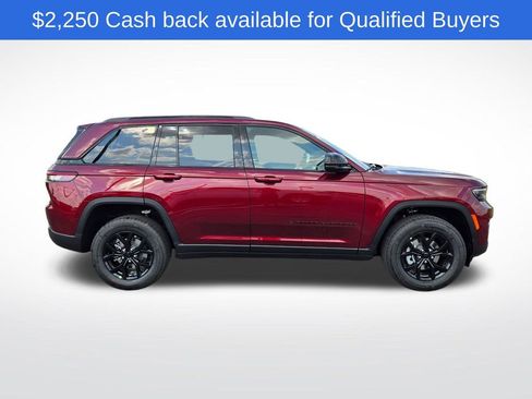 New 2025 Jeep Grand Cherokee Altitude AWD/4WD image 2