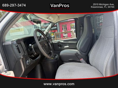Used 2014 Chevrolet Express 2500 RWD image 10